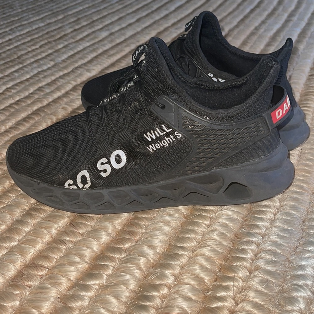 Damyuan lightweight stretch high performance sneakers 9